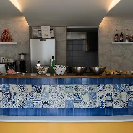Hans Brinker Hostel *