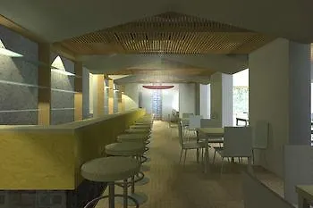 Hans Brinker Hostel *
