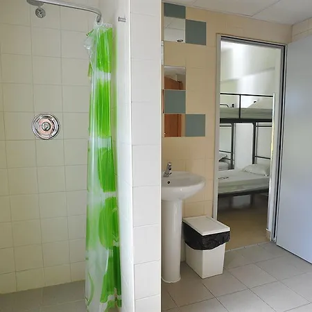Hans Brinker Hostel *